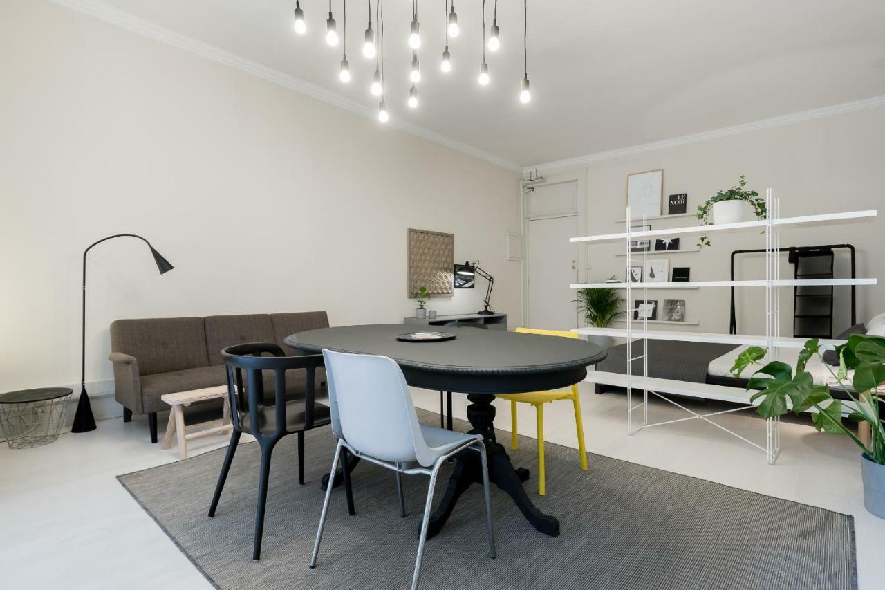 Baixa24 •P1L• Amplo Estudio Na Baixa Com Varanda Порту Екстер'єр фото